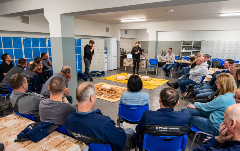 Szkolenie z zakresu BHP i  udzielenia pierwszej pomocy.