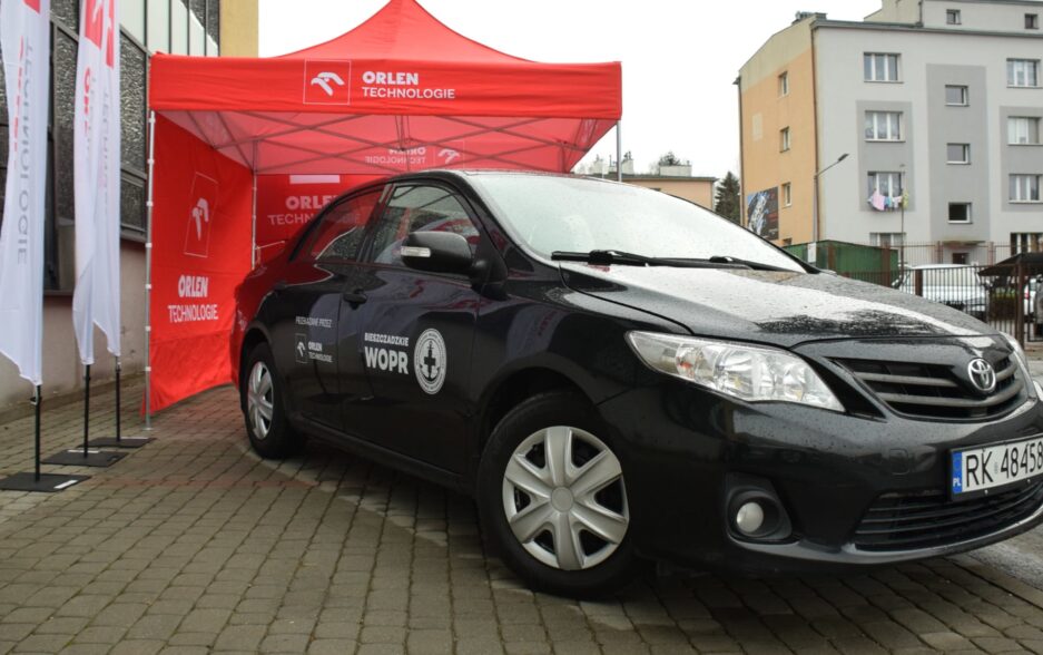 Orlen Technologie S.A. przekazała samochód dla Bieszczadzkiego WOPR
