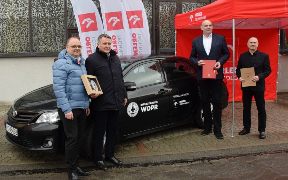 Orlen Technologie S.A. przekazała samochód dla Bieszczadzkiego WOPR