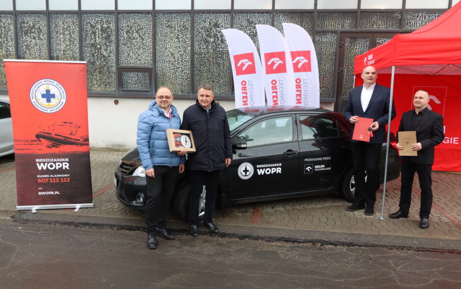 Orlen Technologie S.A. przekazała samochód dla Bieszczadzkiego WOPR